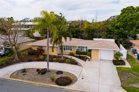 Photo of 2209 Sunrise Drive SE, St Petersburg, FL 33705 (MLS # TB8479876)