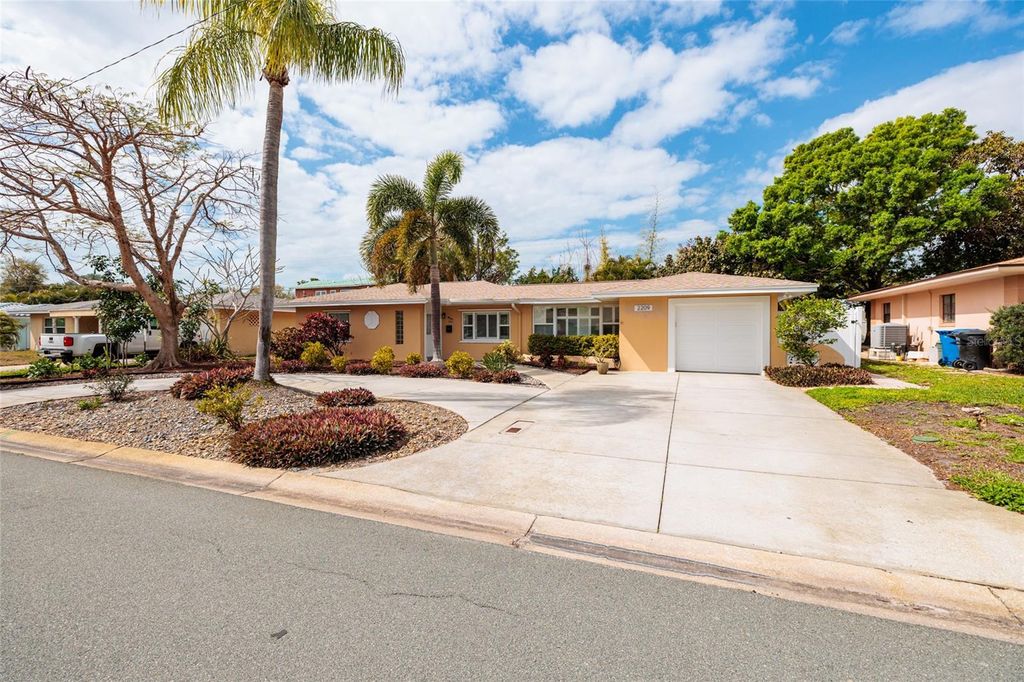 Photo of 2209 Sunrise Drive SE, St Petersburg, FL 33705 (MLS # TB8479876)