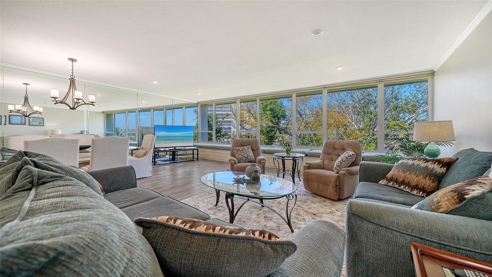 SANDS POINT - Residential