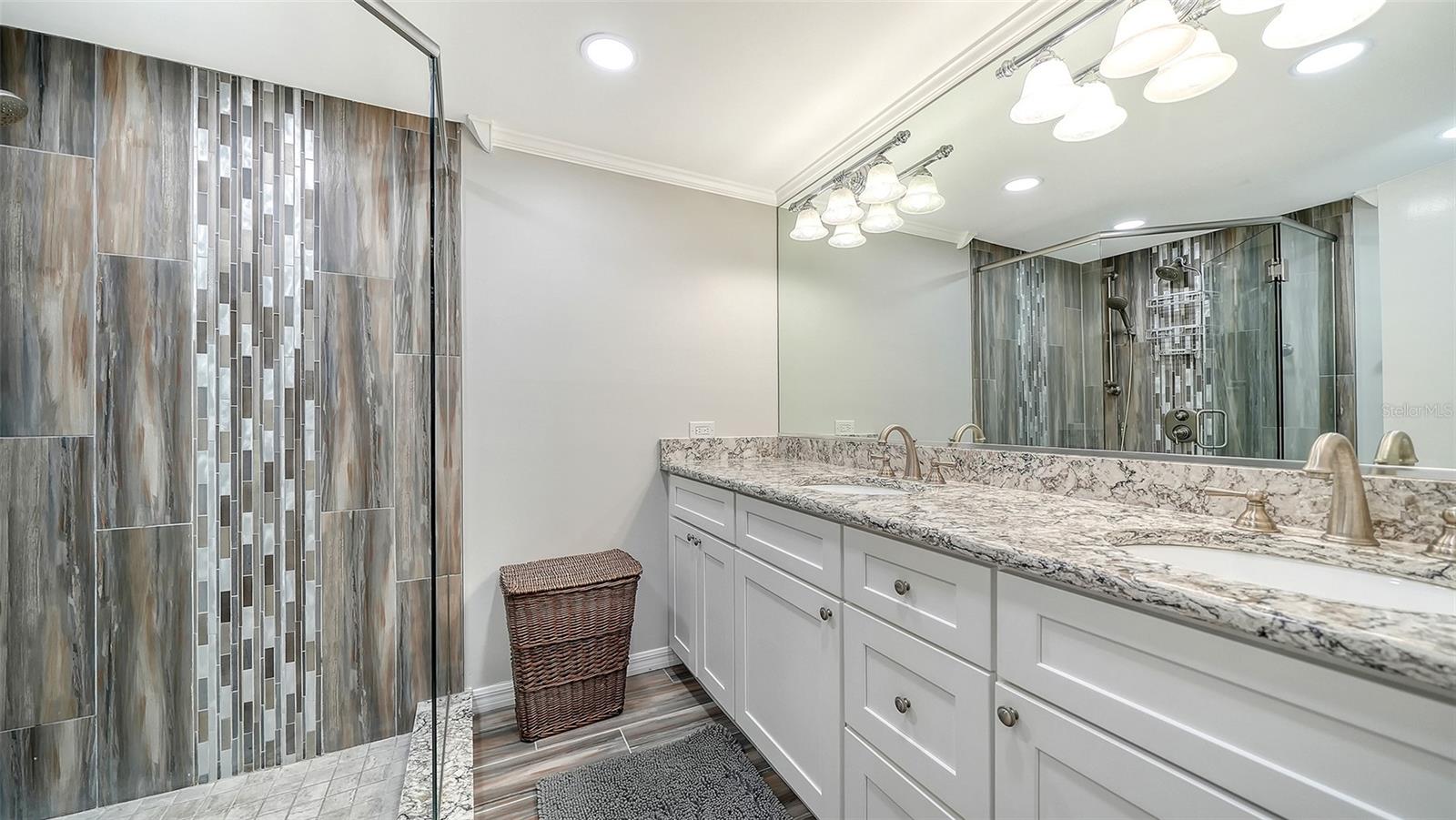 SANDS POINT - Residential