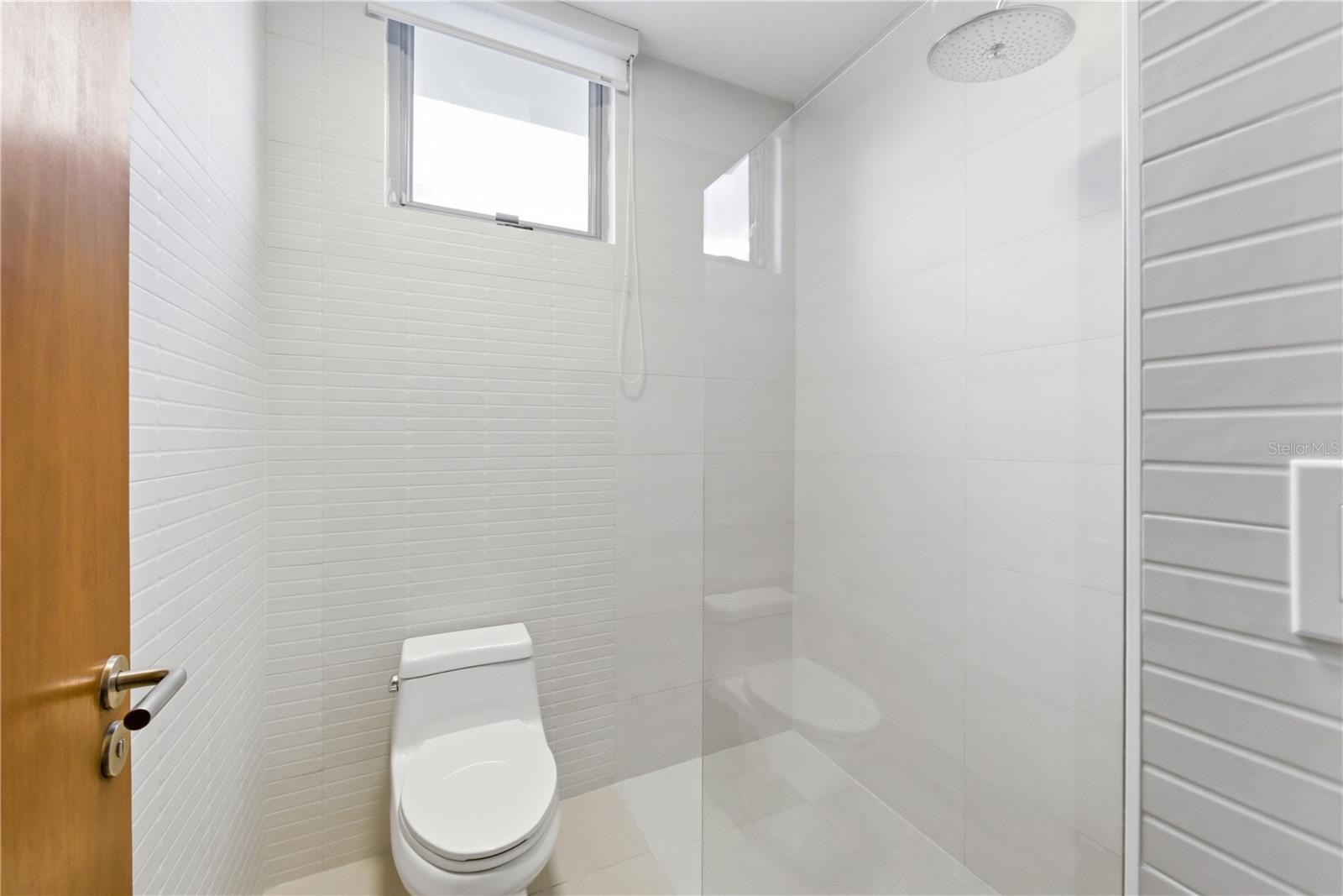 SENDEROS DE MONTEHIEDRA - Residential