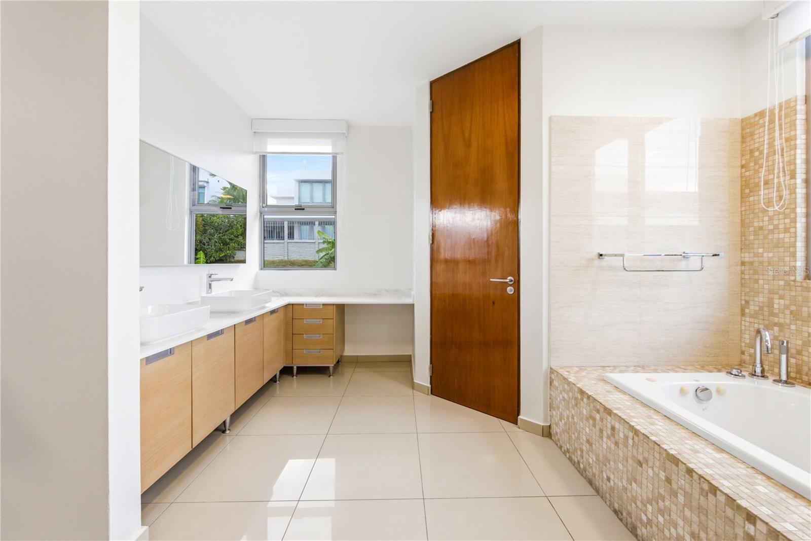 SENDEROS DE MONTEHIEDRA - Residential