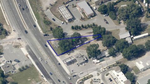 Photo of 138 W Hermosa Street, Lady Lake, FL 32159 (MLS # OM685580)