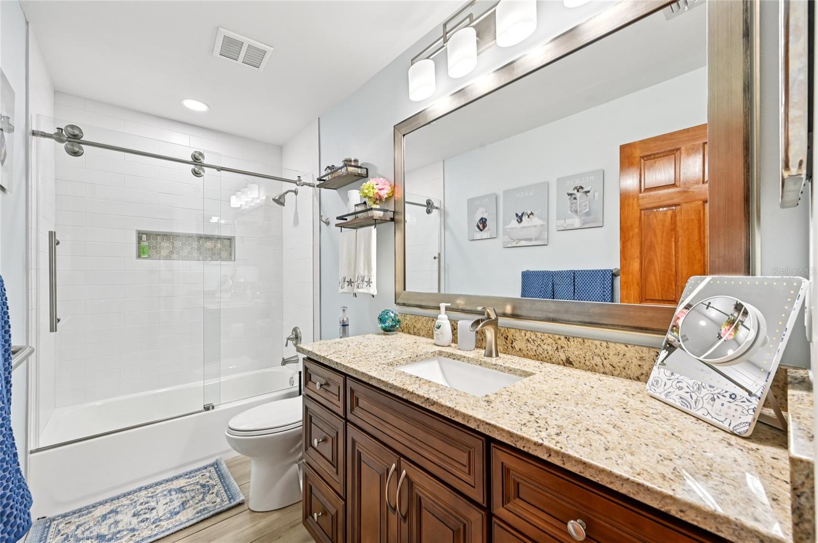 PINE BAY FOREST - Residential