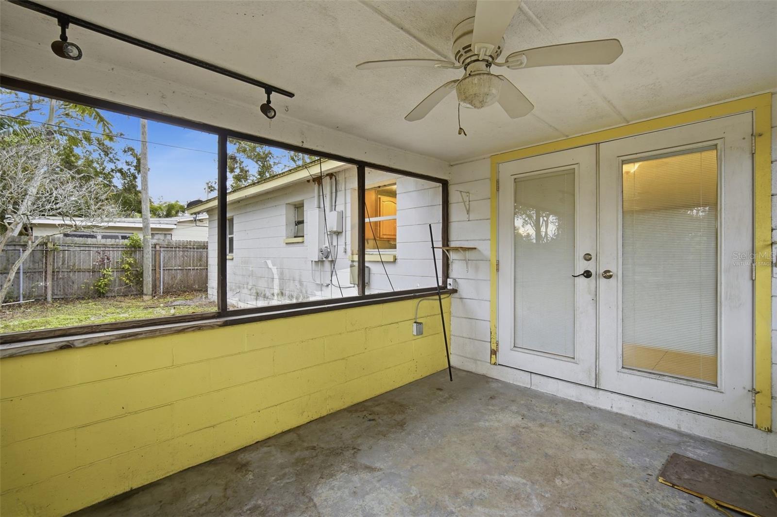 GARNETT SUB - Residential