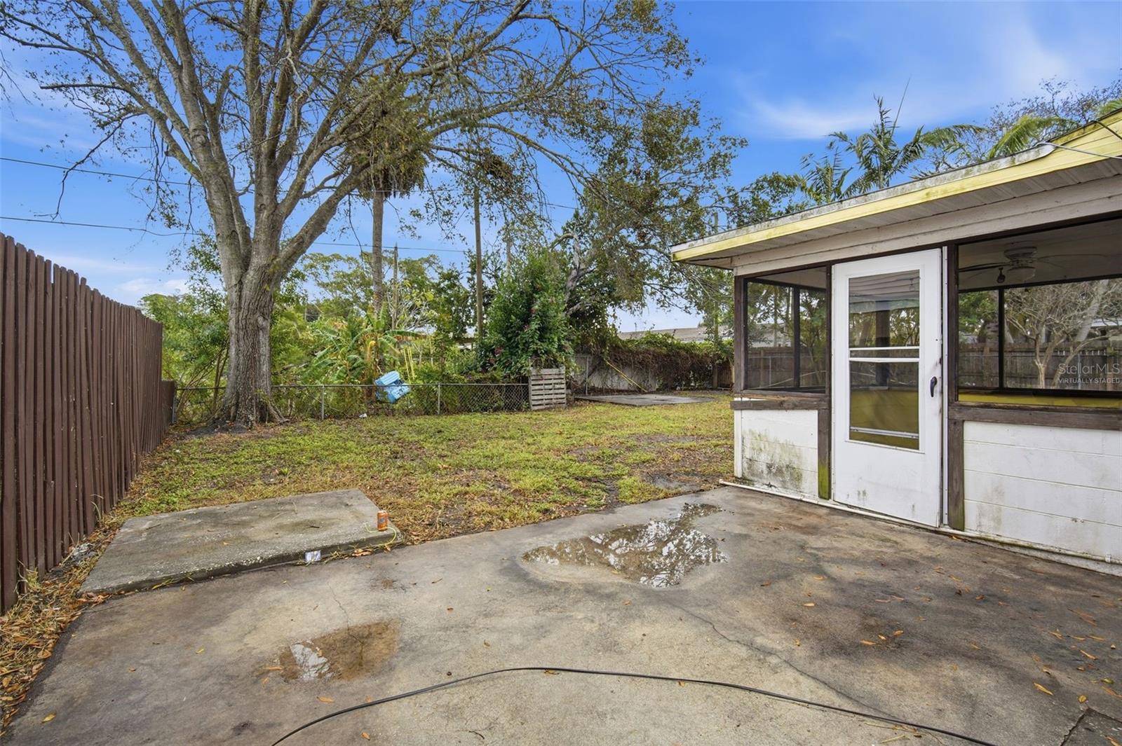 GARNETT SUB - Residential