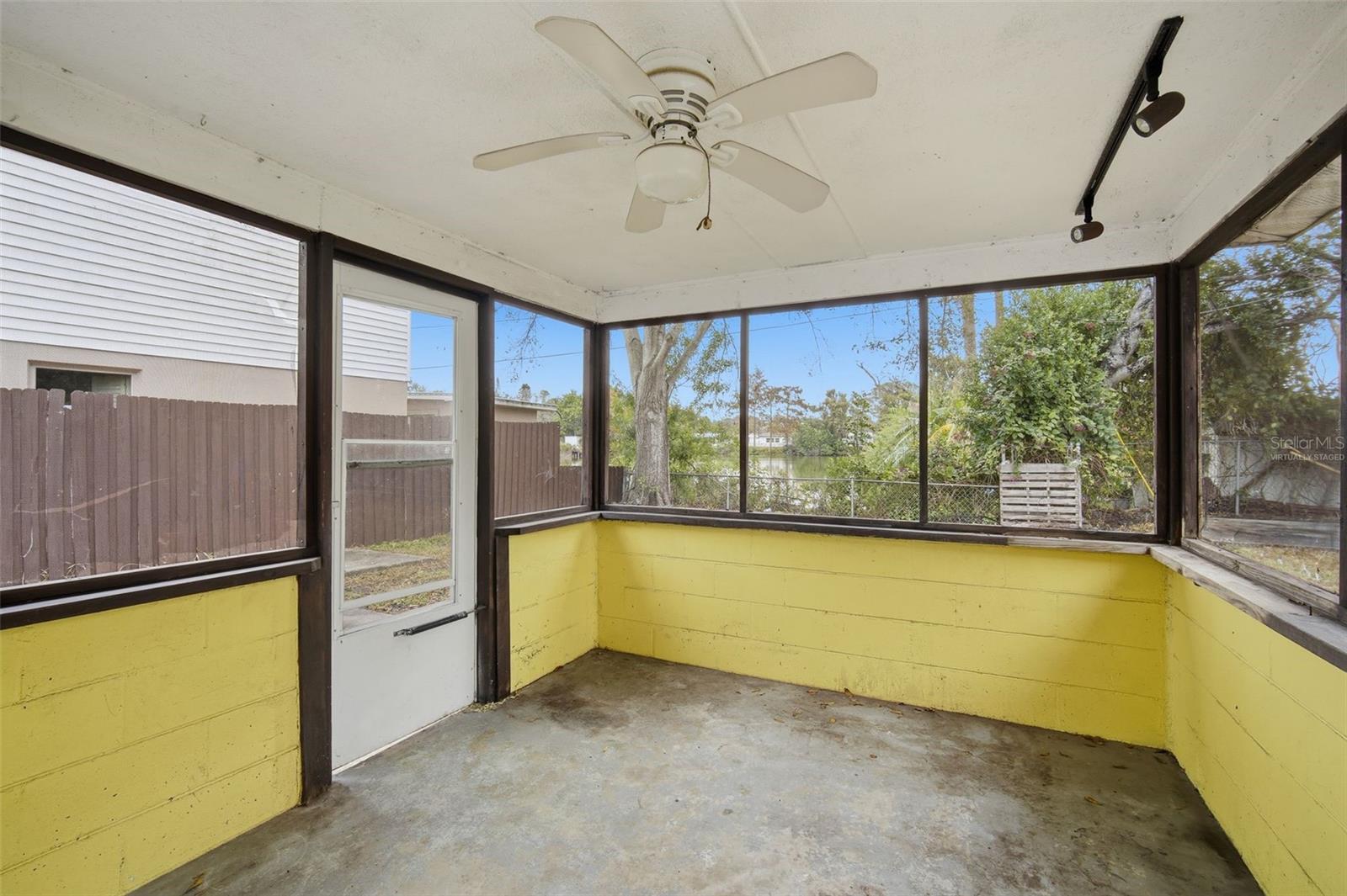 GARNETT SUB - Residential