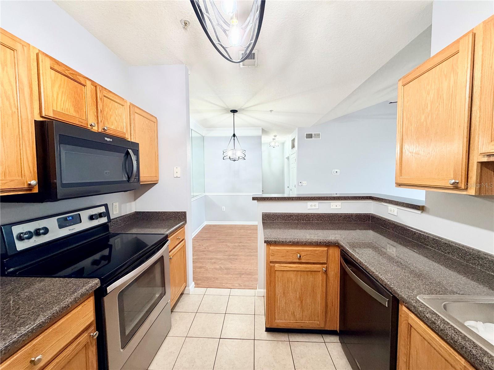 THE PALMS OF CORTEZ - Residential Lease