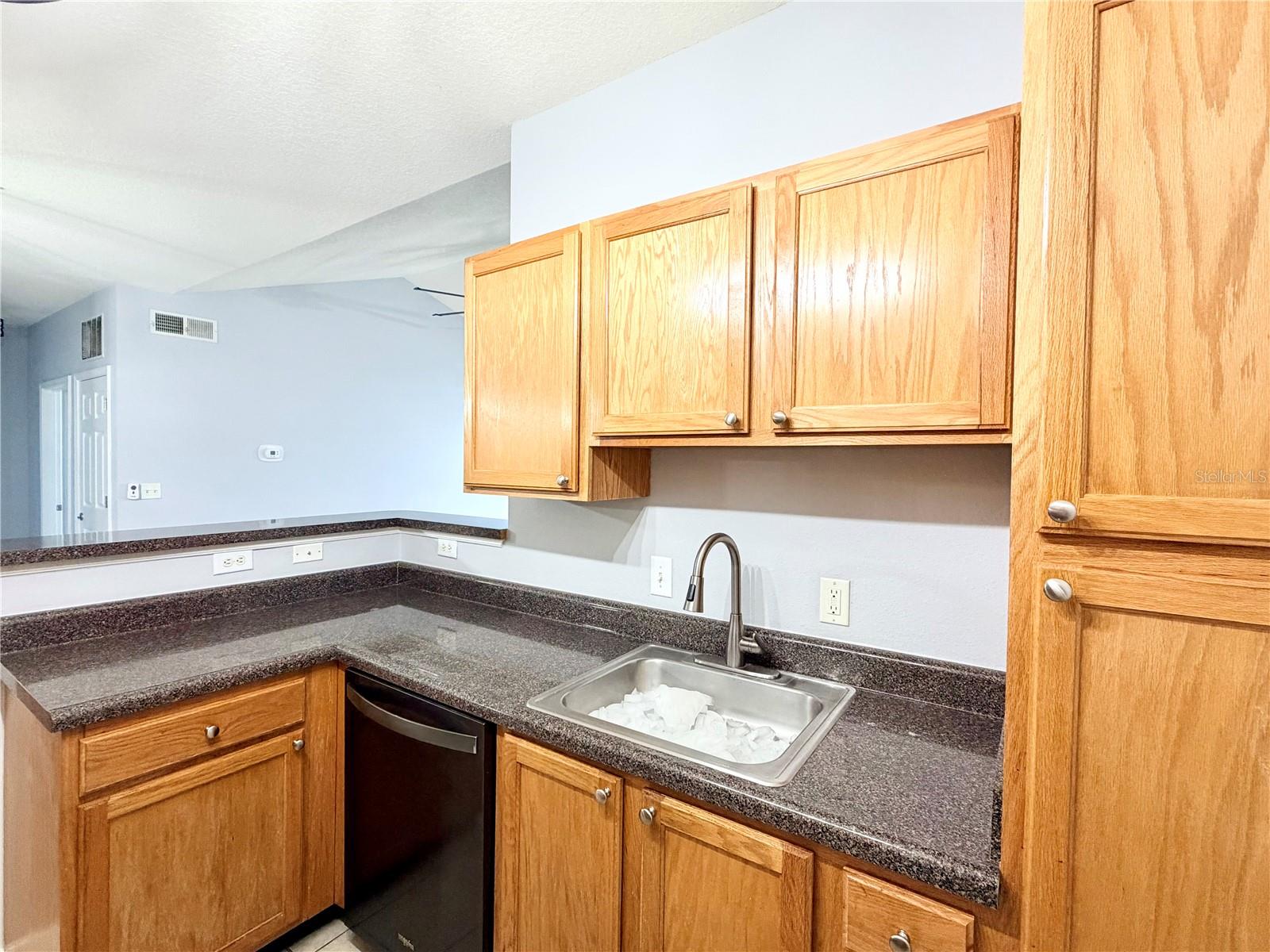 THE PALMS OF CORTEZ - Residential Lease