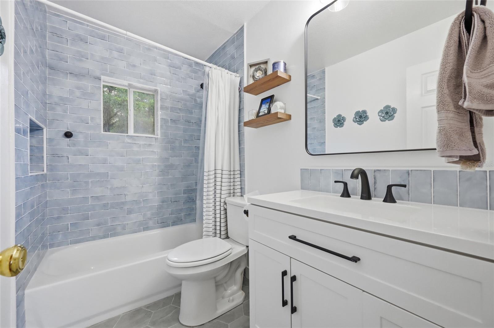 LAND O LAKES ACRES - Residential