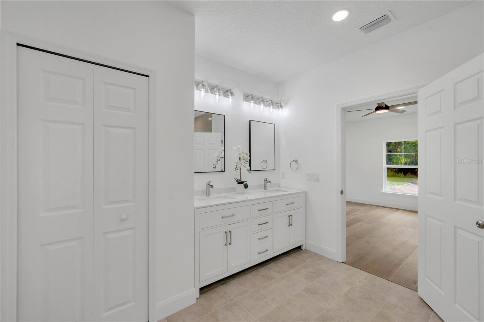 HICKORY HILL ACRES - Residential