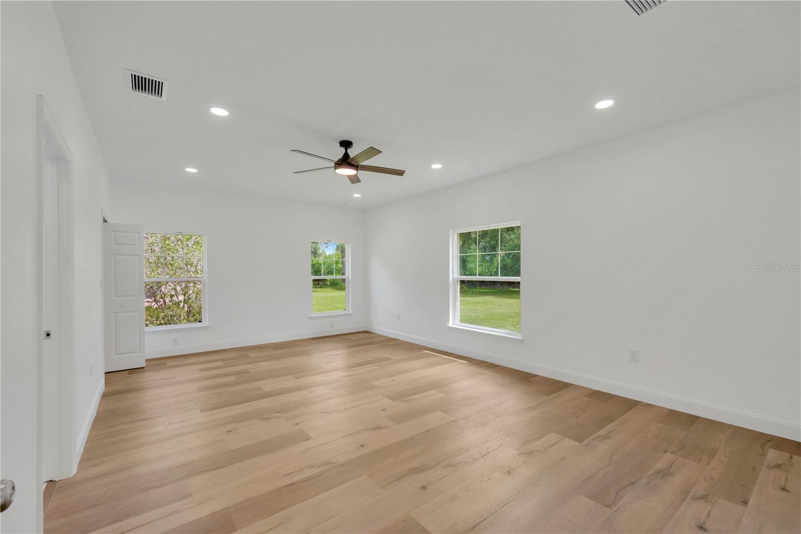 HICKORY HILL ACRES - Residential