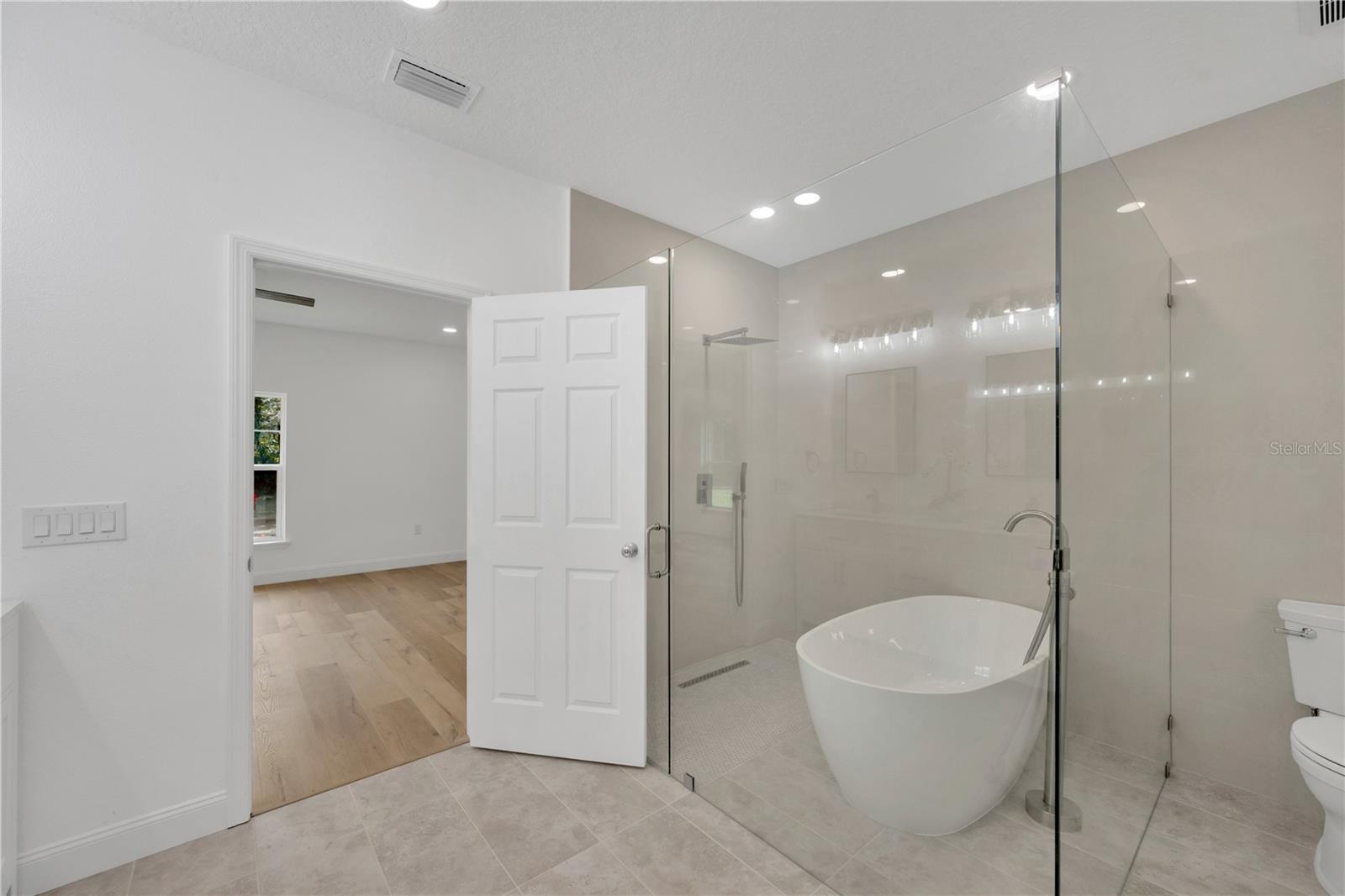 HICKORY HILL ACRES - Residential