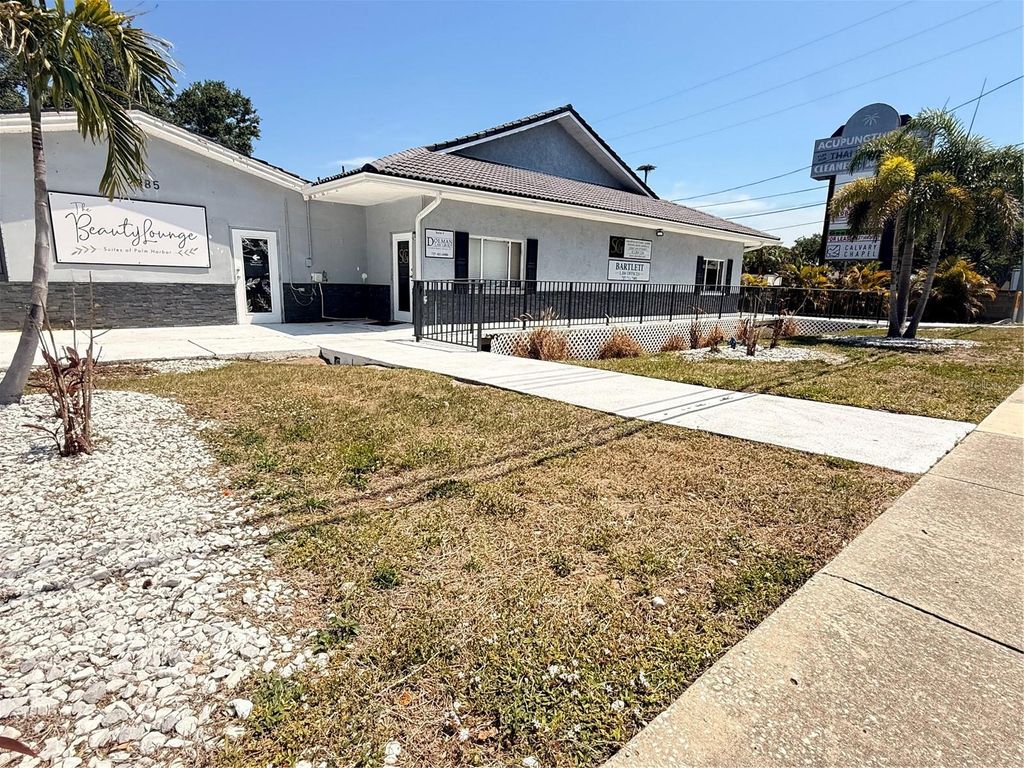 Photo of 2385 Tampa Road, Palm Harbor, FL 34683 (MLS # TB8422052)