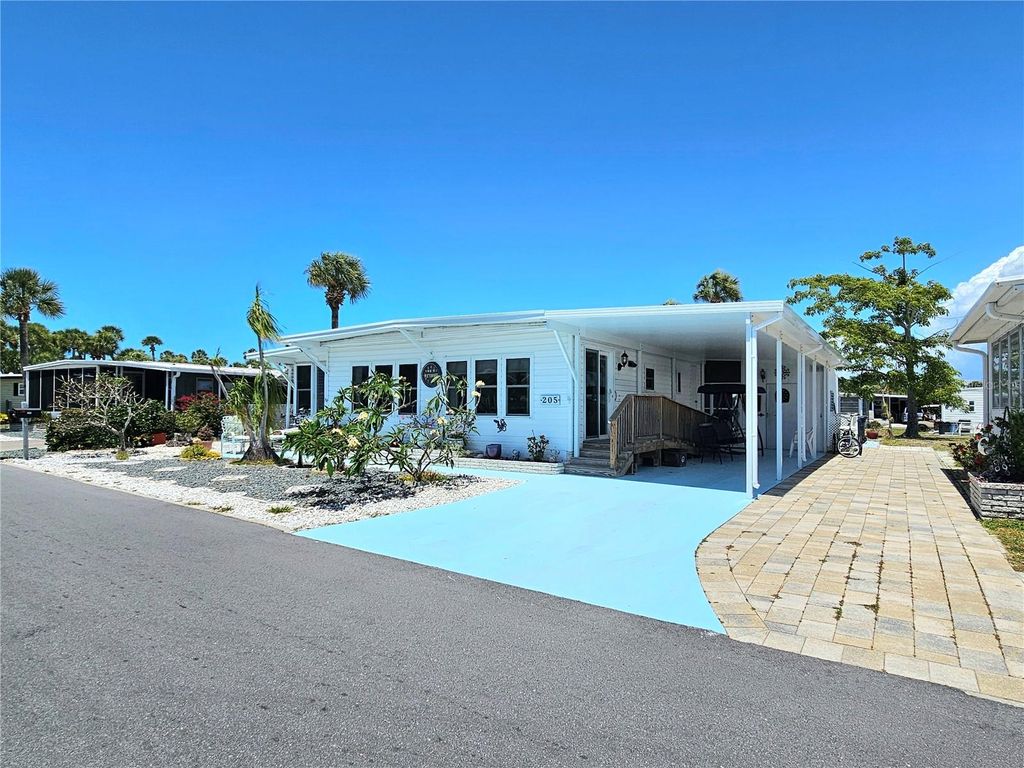 Photo of 205 Via Veneto, Venice, FL 34285 (MLS # N6144126)