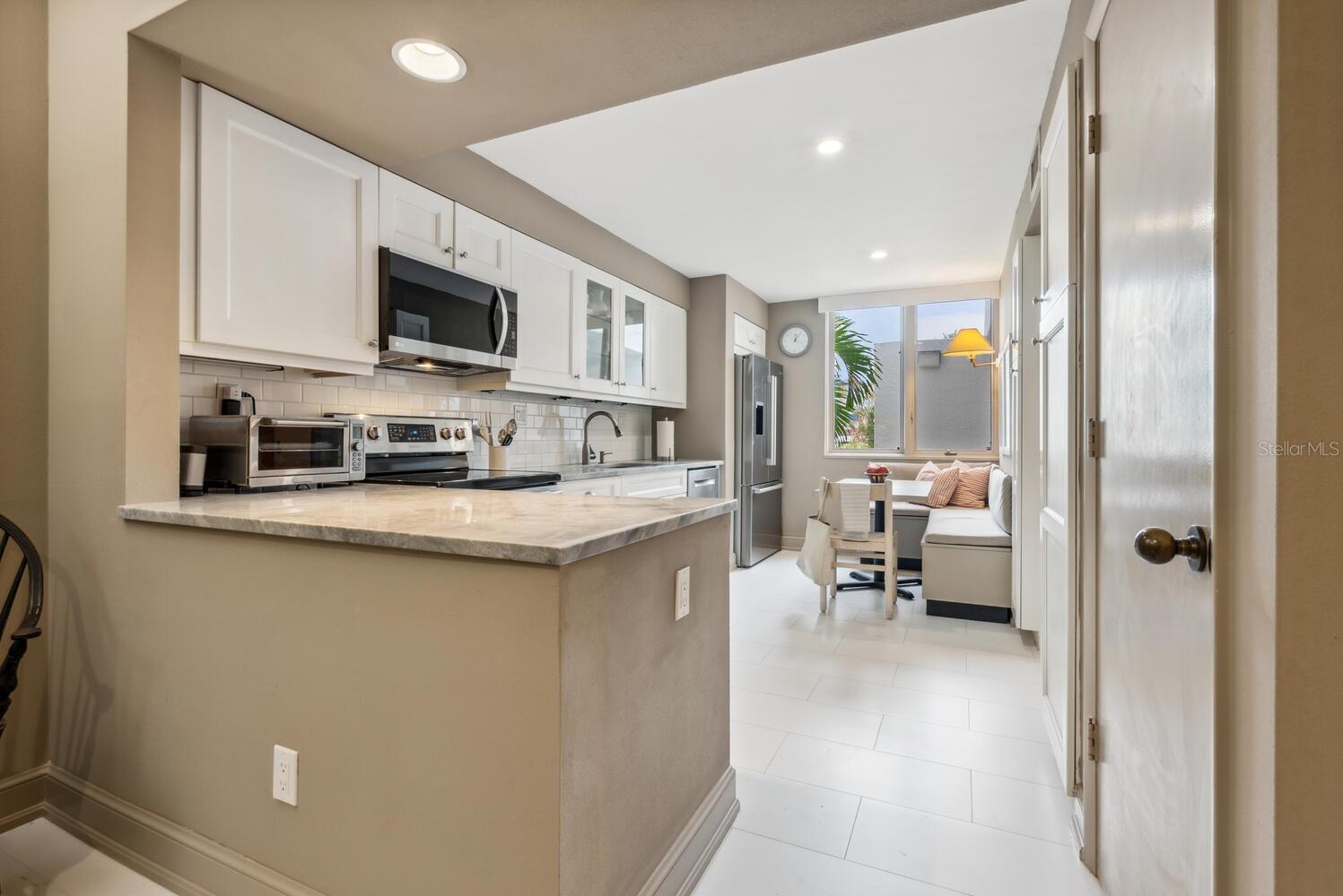 BAYPORT BCH & TEN PH F - Residential Lease