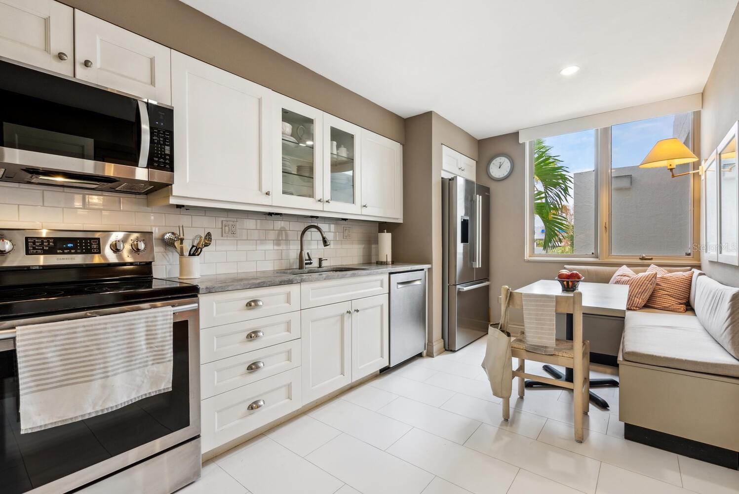 BAYPORT BCH & TEN PH F - Residential Lease