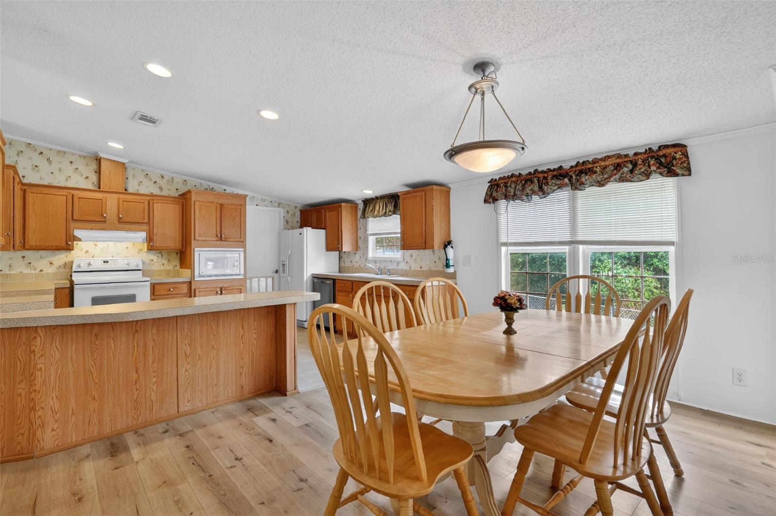 LAKE WEIR HEIGHTS - Residential