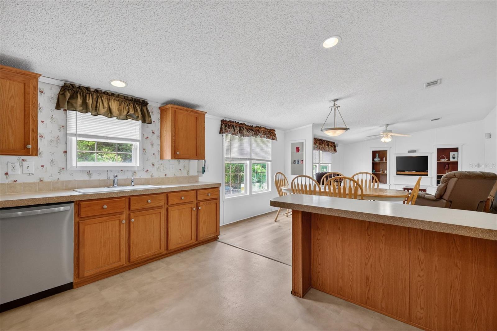 LAKE WEIR HEIGHTS - Residential