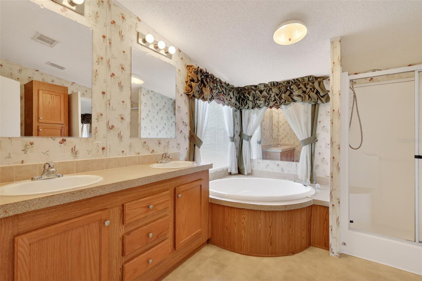 LAKE WEIR HEIGHTS - Residential