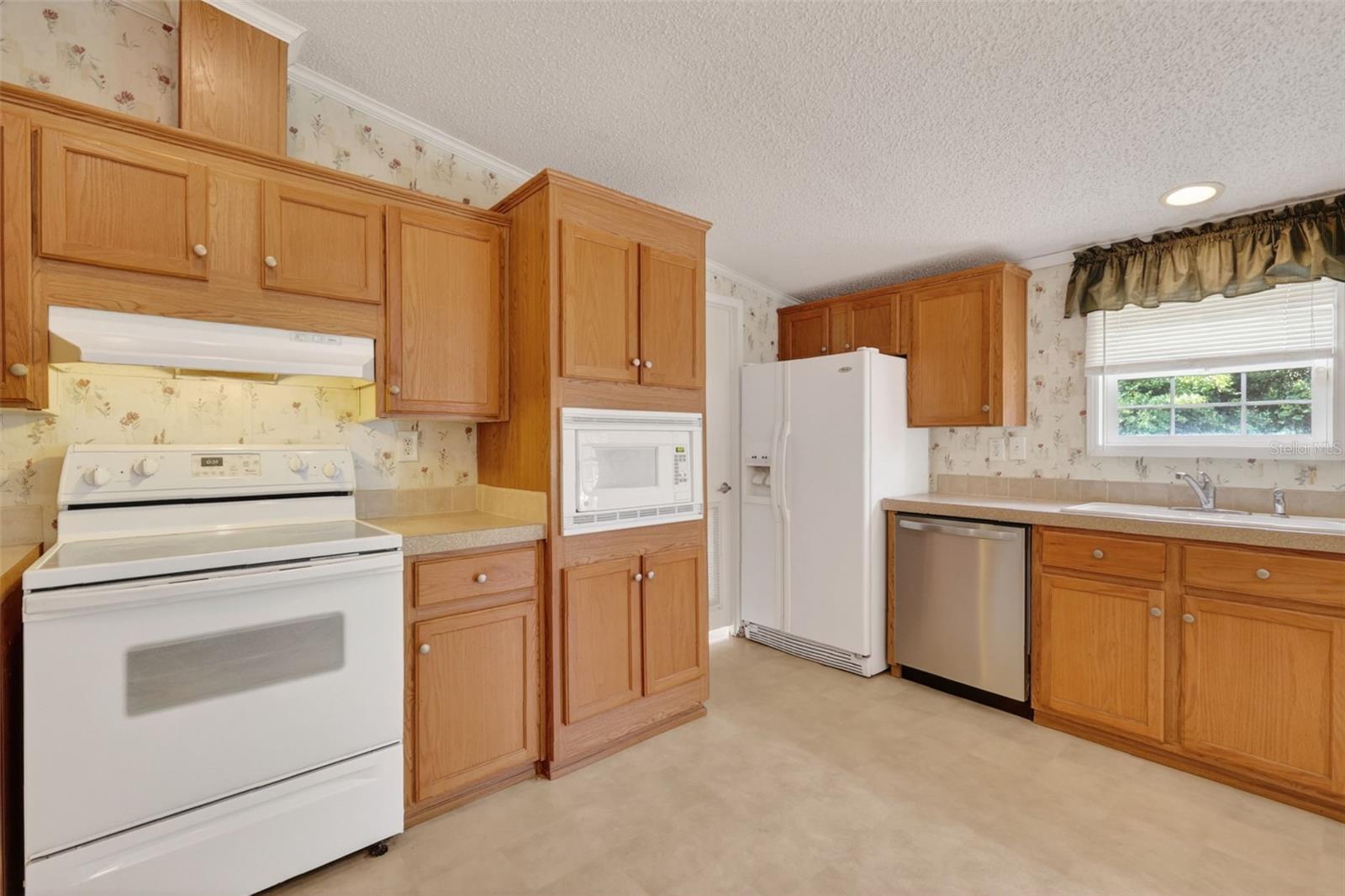 LAKE WEIR HEIGHTS - Residential