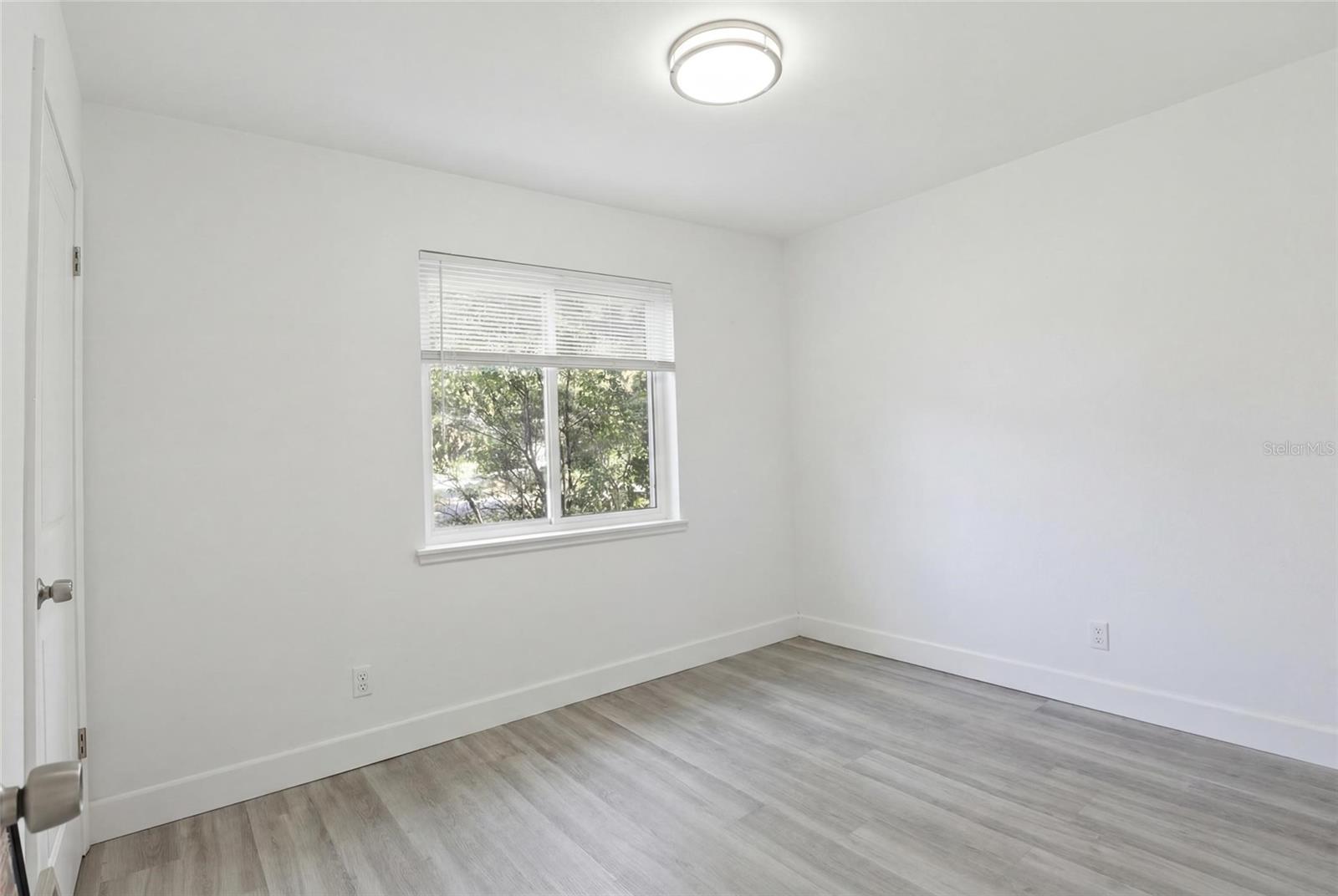 WOODLAWN CIRCLE - Residential