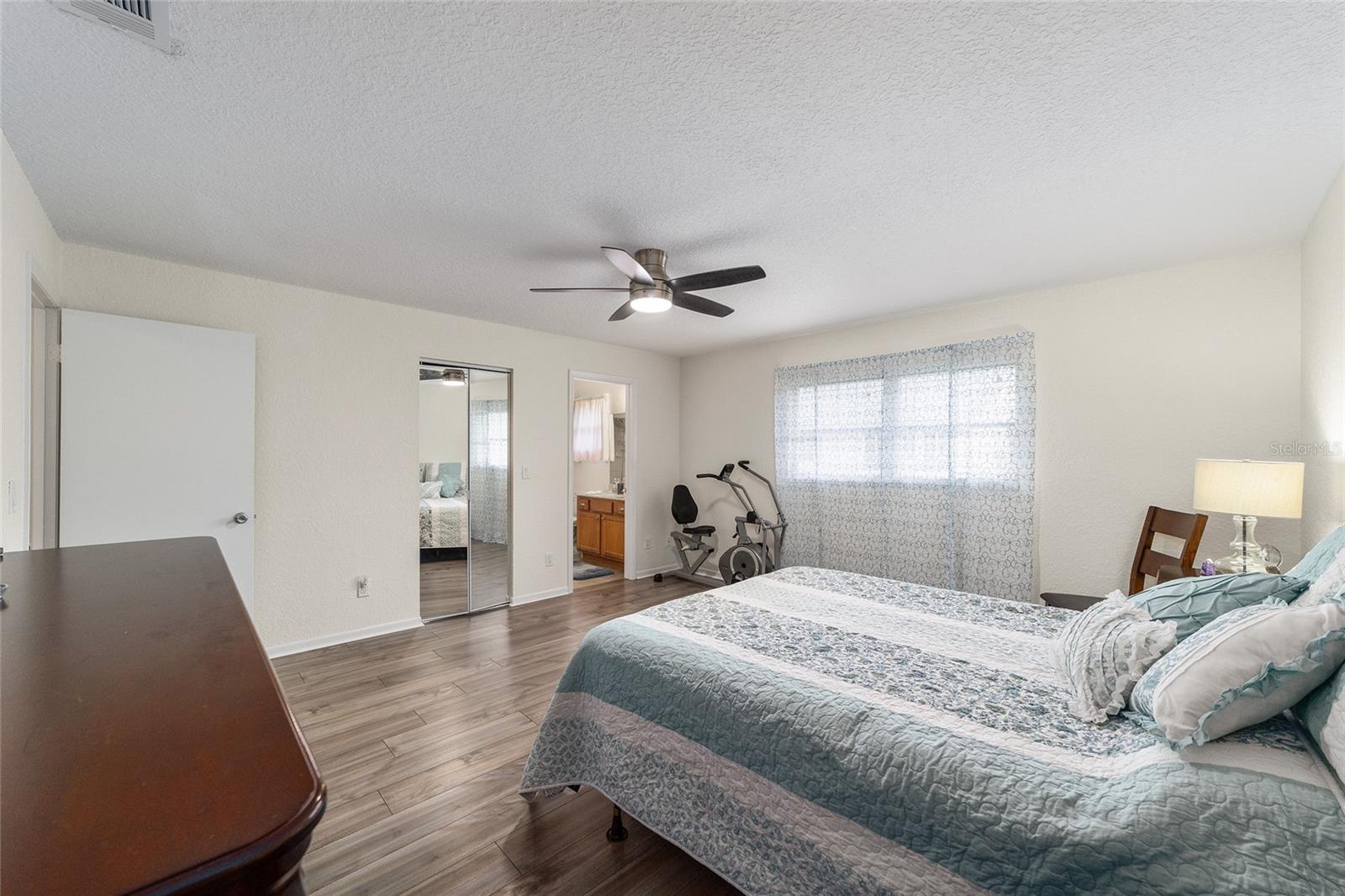 ON TOP OF THE WORLD - Residential