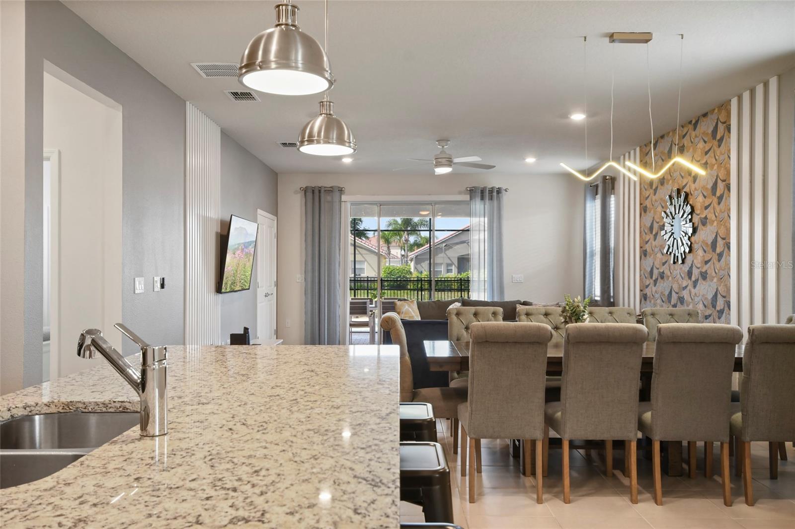 WINDSOR ISLAND RESIDENCE PH 3 - Residential