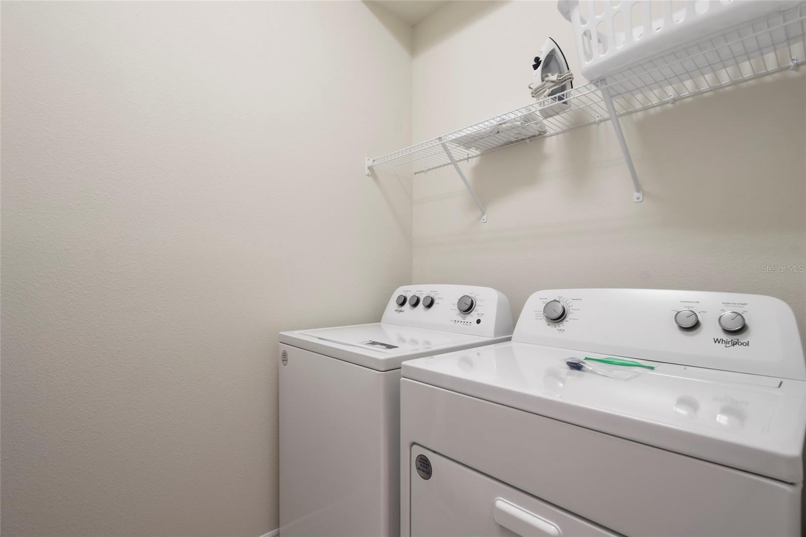 WINDSOR ISLAND RESIDENCE PH 3 - Residential