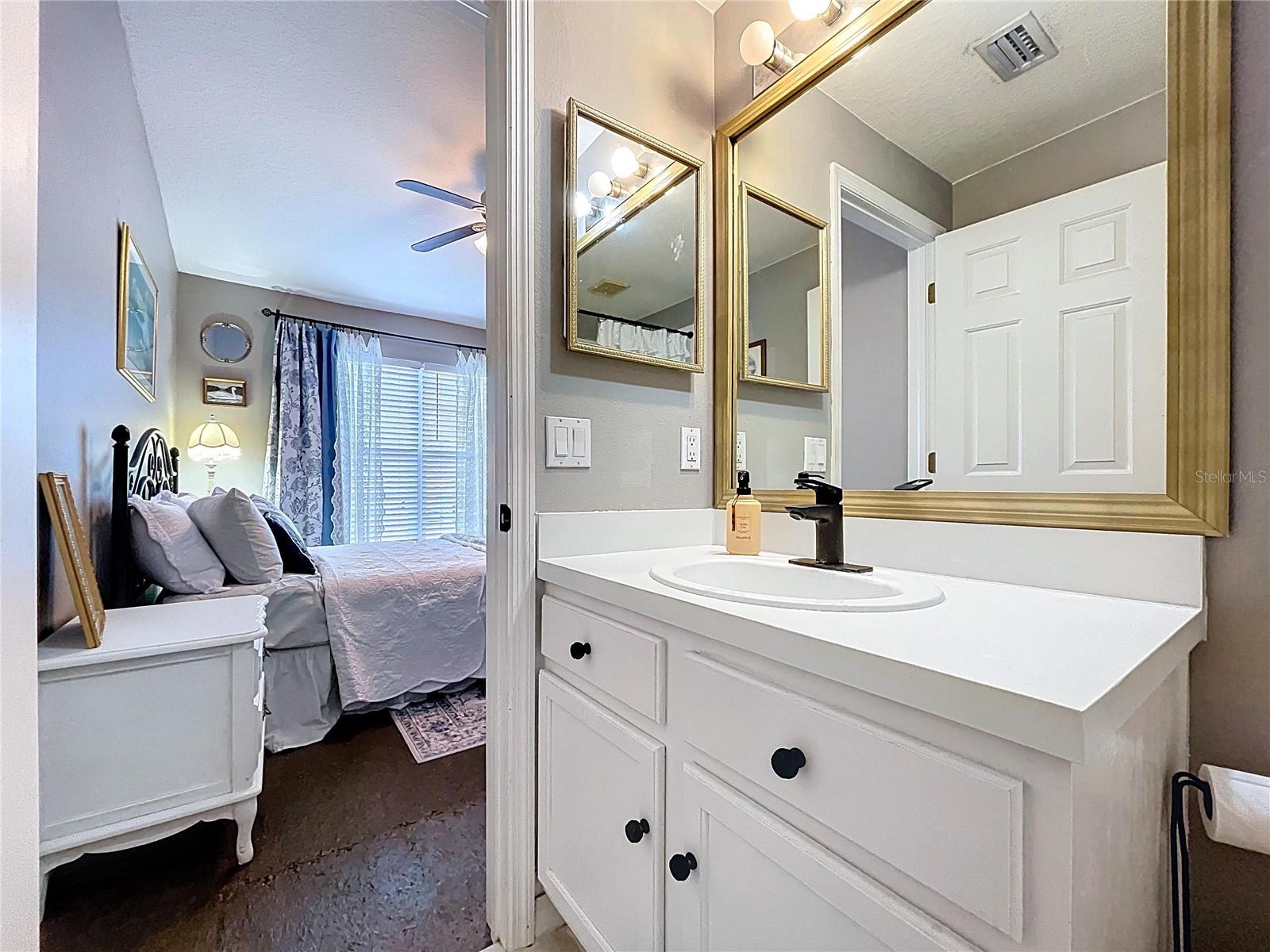 TOWNHOMES OF COUNTRY RUN PH 03 - Residential