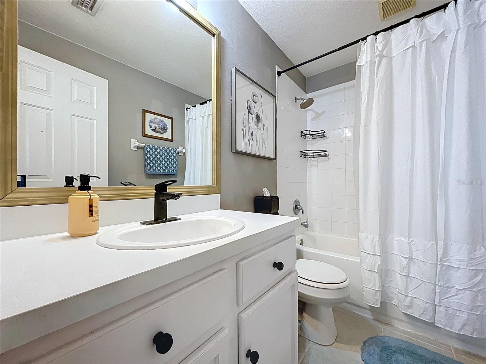 TOWNHOMES OF COUNTRY RUN PH 03 - Residential