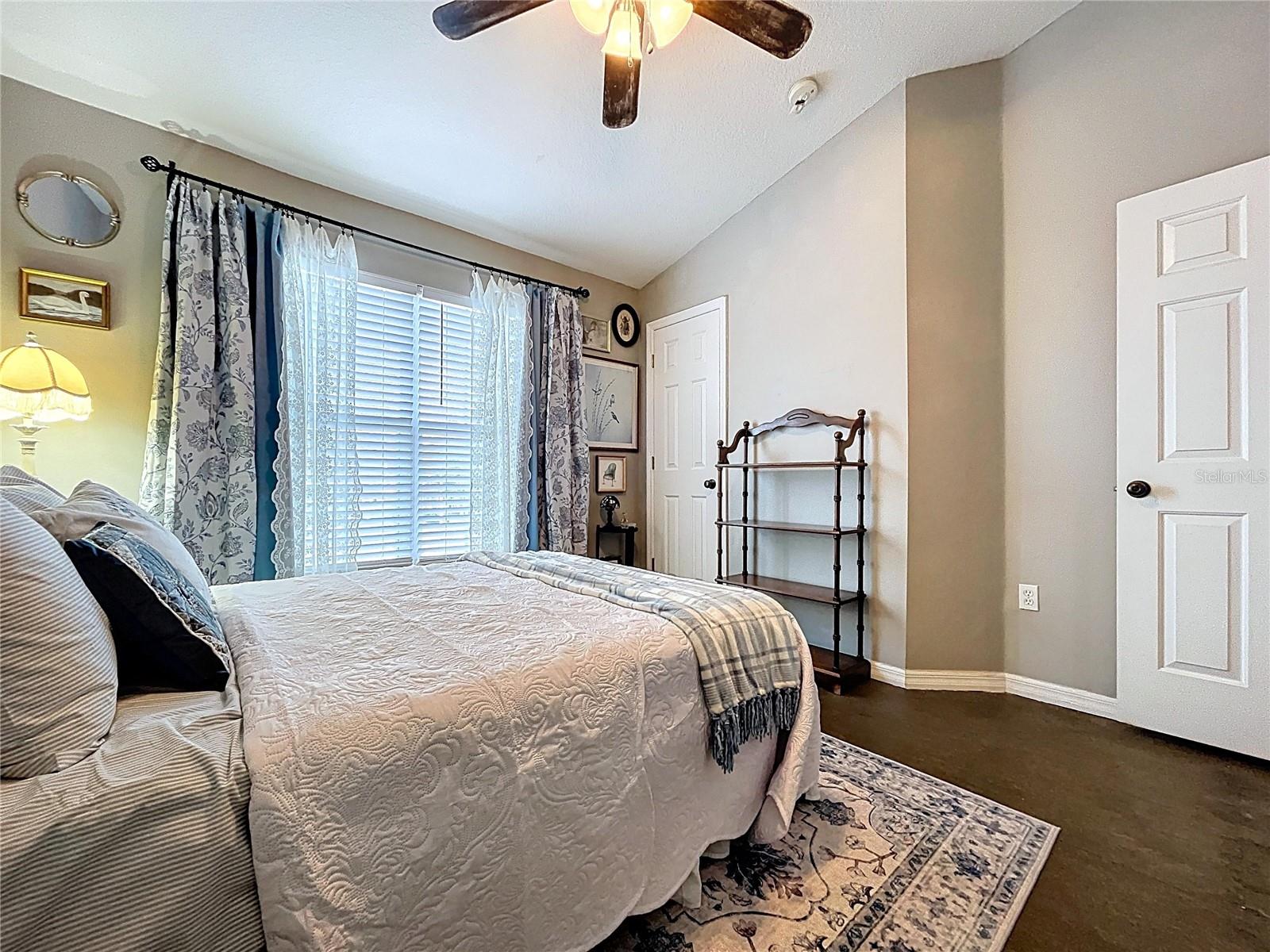 TOWNHOMES OF COUNTRY RUN PH 03 - Residential