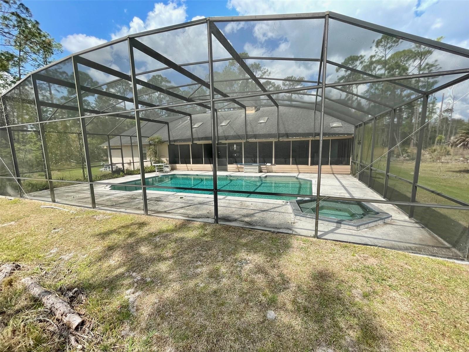 SEMINOLE WOODS 5 AC DEV - Residential