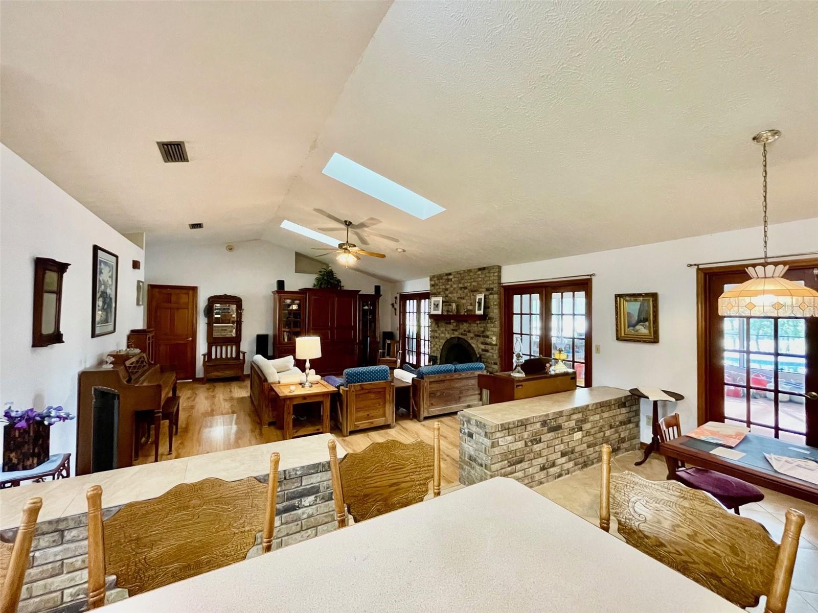SEMINOLE WOODS 5 AC DEV - Residential