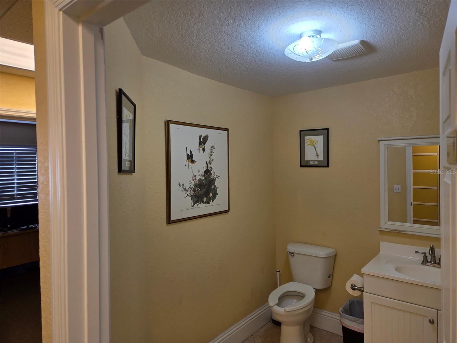 GREEN ACRES - Commercial Lease