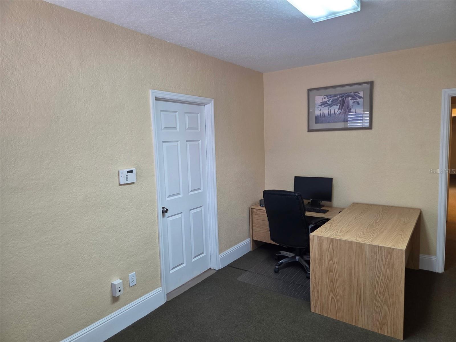 GREEN ACRES - Commercial Lease