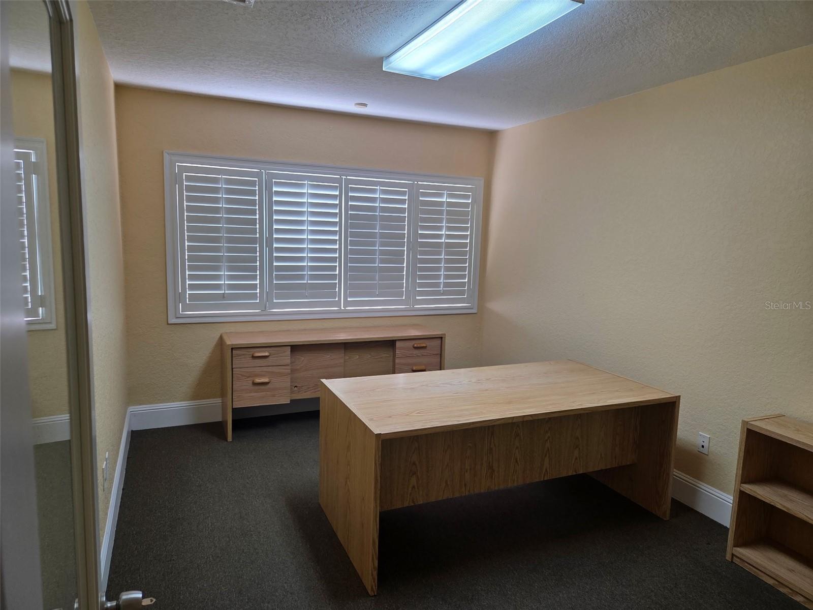 GREEN ACRES - Commercial Lease