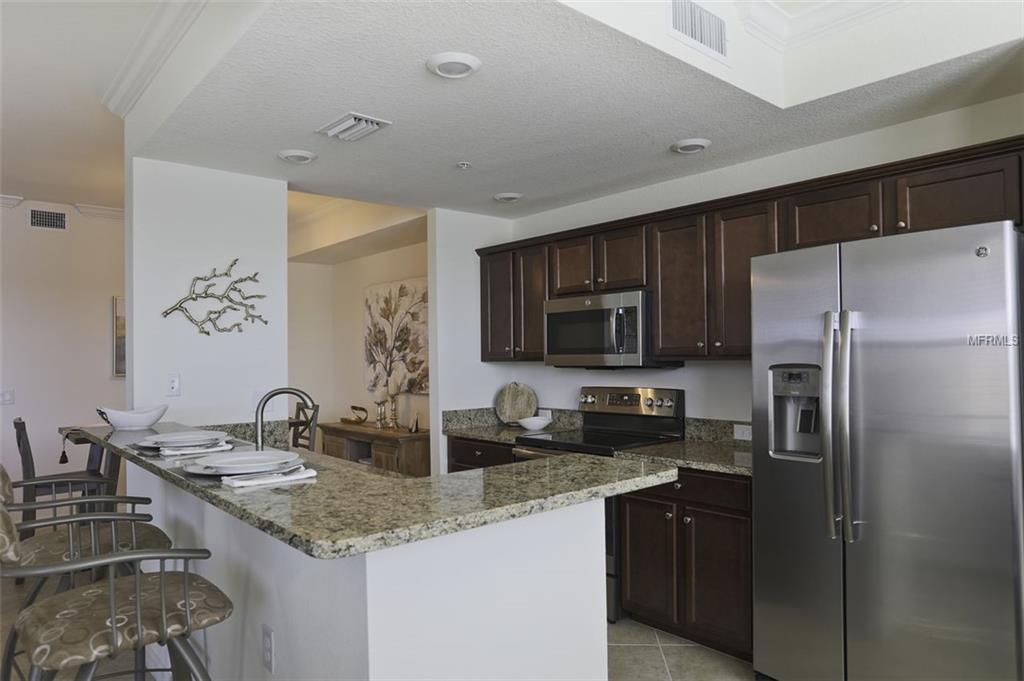 LAKEWOOD NATIONAL - Residential Lease
