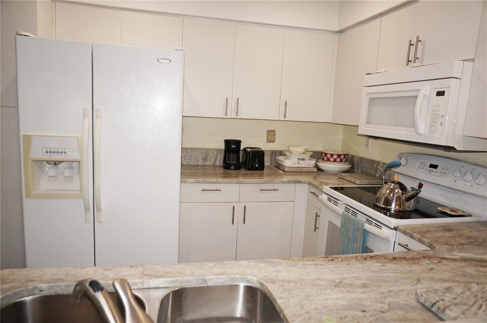 4000 BAL HARBOR BOULEVARD 527