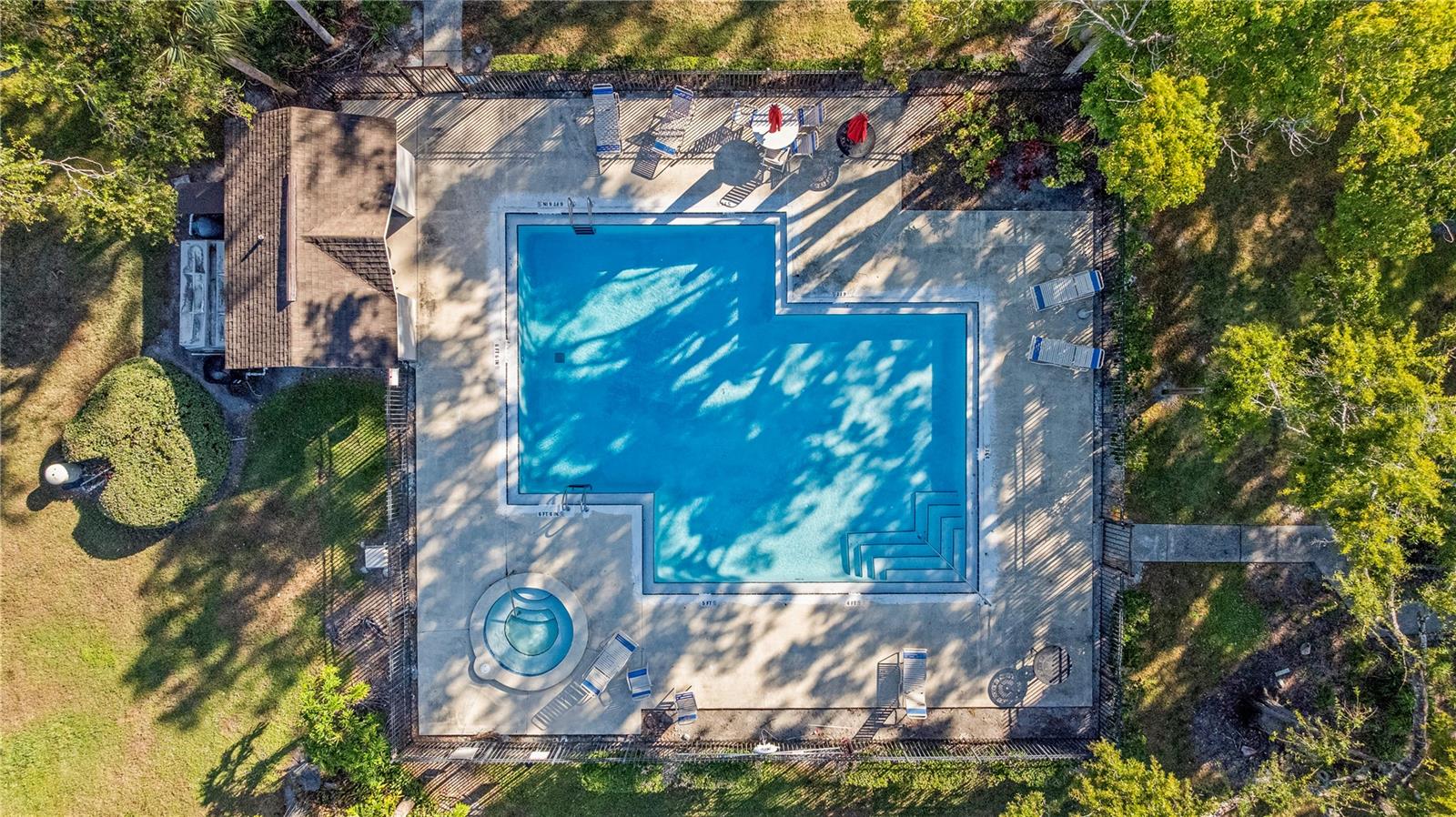 MEADOWOOD CONDO VILLAGE - Residential