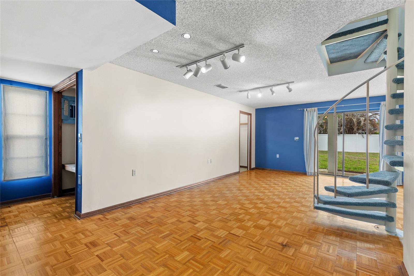 NELA ISLE - Residential