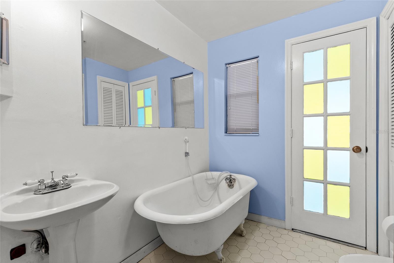 NELA ISLE - Residential