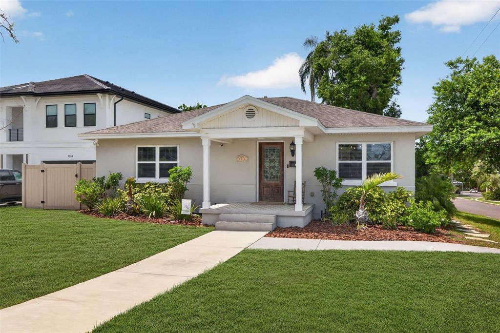 Photo of 3318 N Ridge Avenue, Tampa, FL 33603 (MLS # TB8497467)