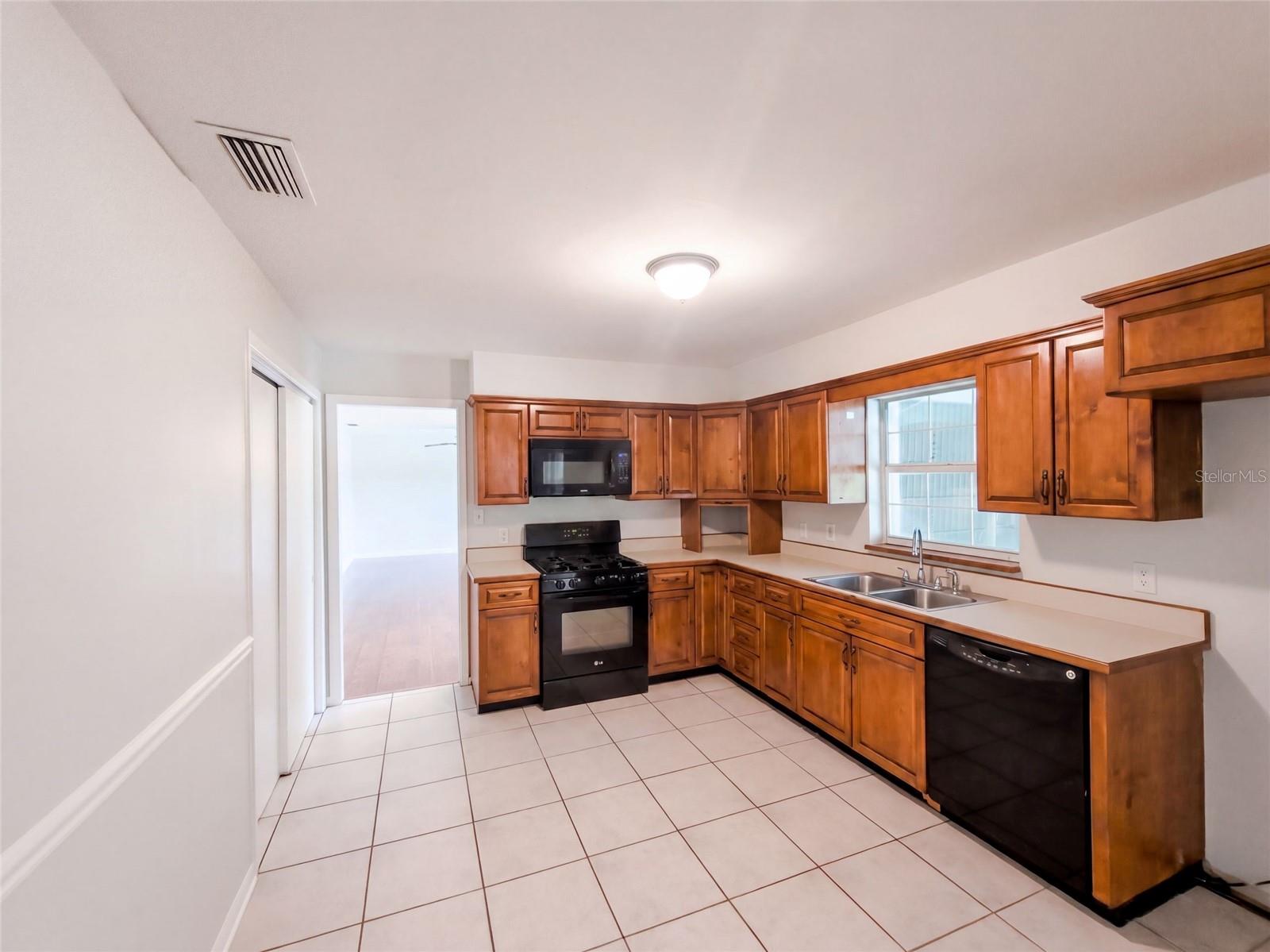 1310 SE 38TH COURT