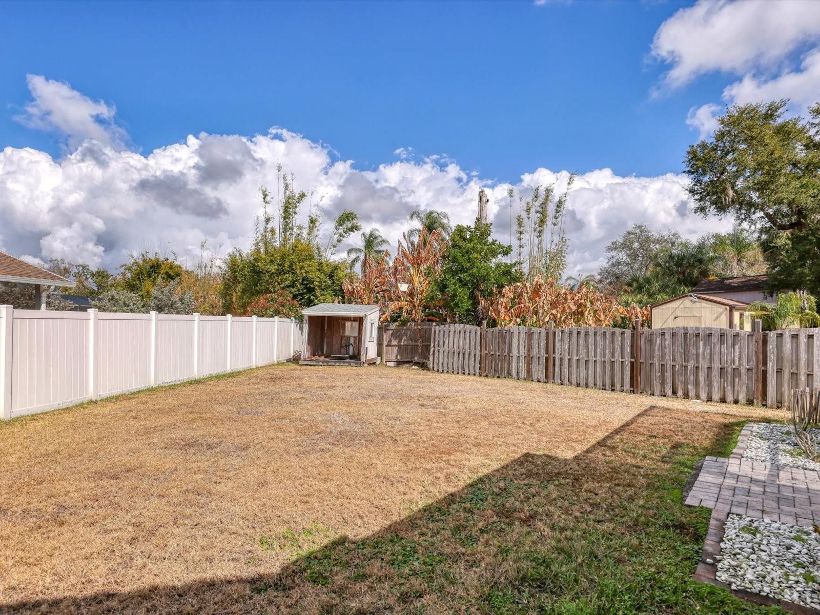 SHADOW OAKS ESTATES - Residential