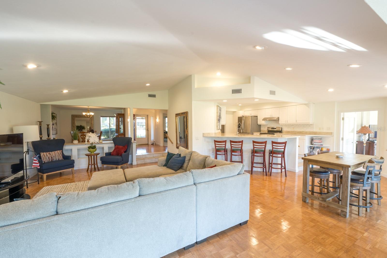 FAIRWAY ESTATES IN - Residential