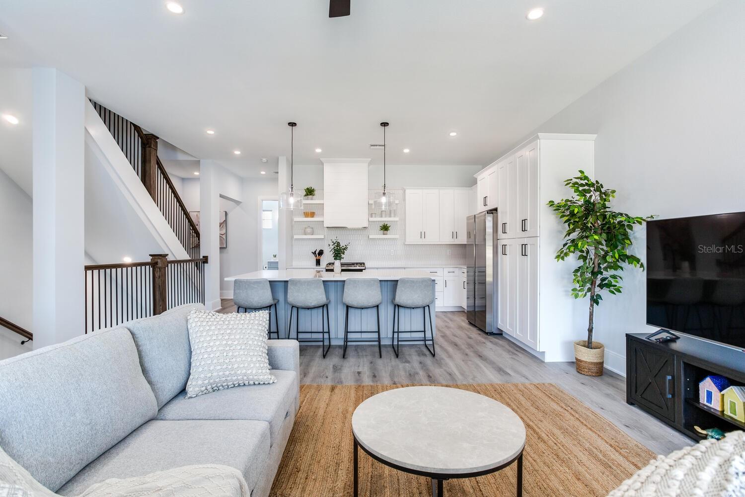 GAY SHORES - Residential
