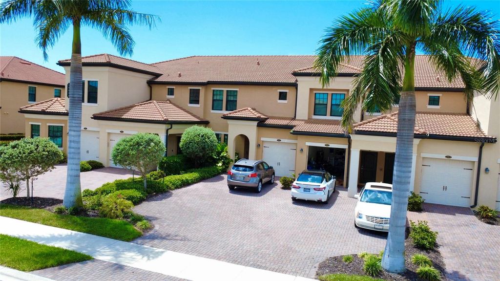 Photo of 10054 Crooked Creek Drive #102, Venice, FL 34293 (MLS # N6143765)
