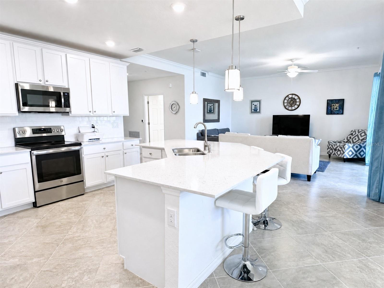 10054 CROOKED CREEK DRIVE 102 - Photo 4
