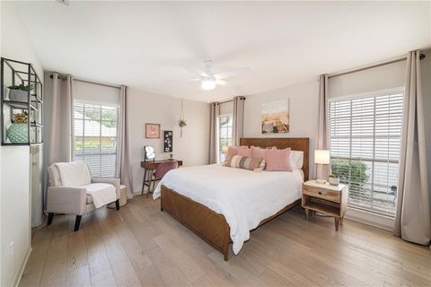 Tiny photo for 2418 SE 15th Street, Ocala, FL 34471 (MLS # OM704763)